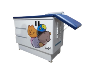 Mesa_Pediatrica_con_Cenefa-removebg-preview